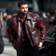 Illustration for article titled Drake Flew His ‘Secret Son’ Out on Private Jet for Christmas: Report